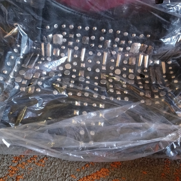 Great VEGAN  bags,  purses, and wallets! - Picture 5 of 8